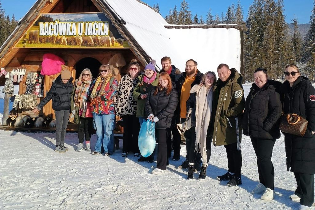 치즈와 보드카 시음 후 그룹 구성