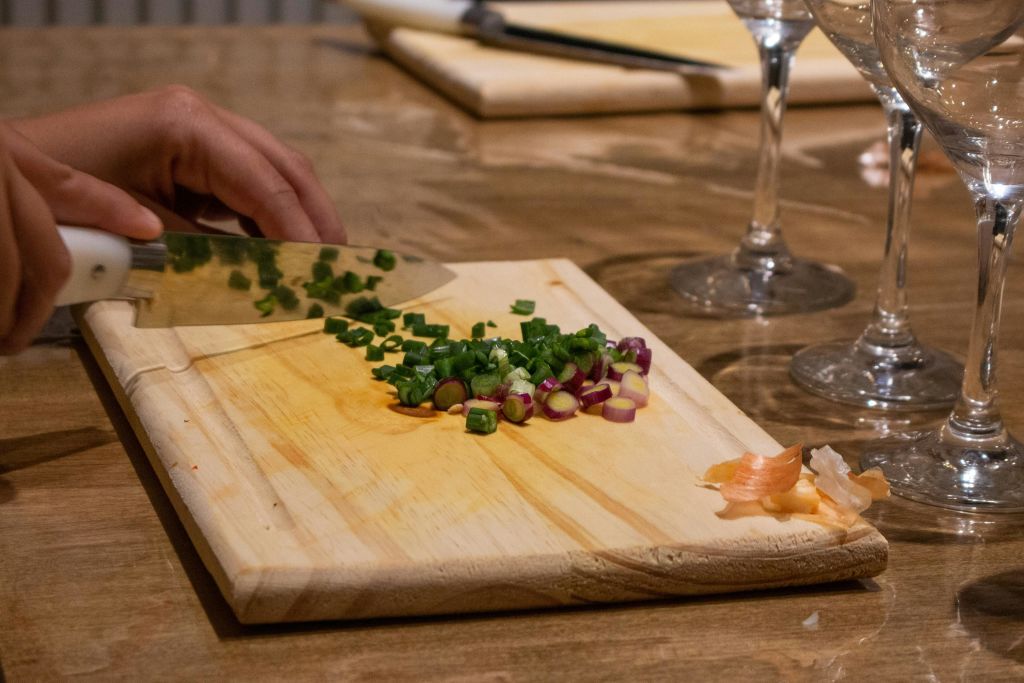 야채를 자르는 것은 체험의 시작점입니다.