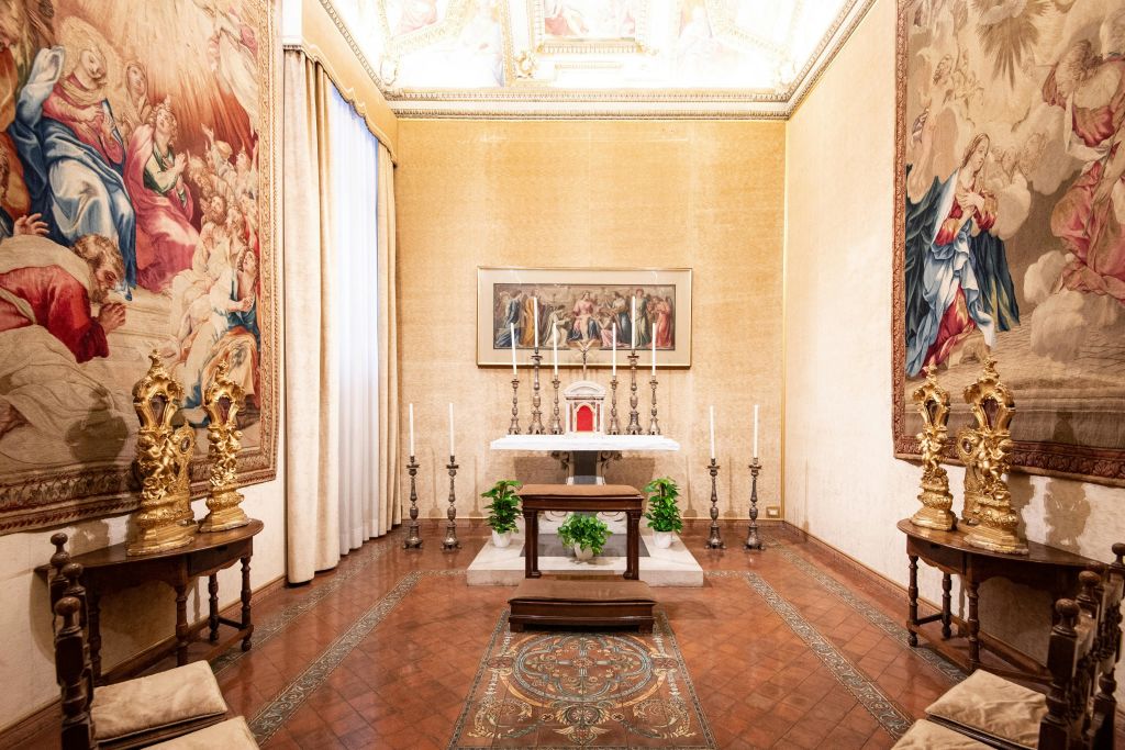 교황 아파트 - 전용 예배당