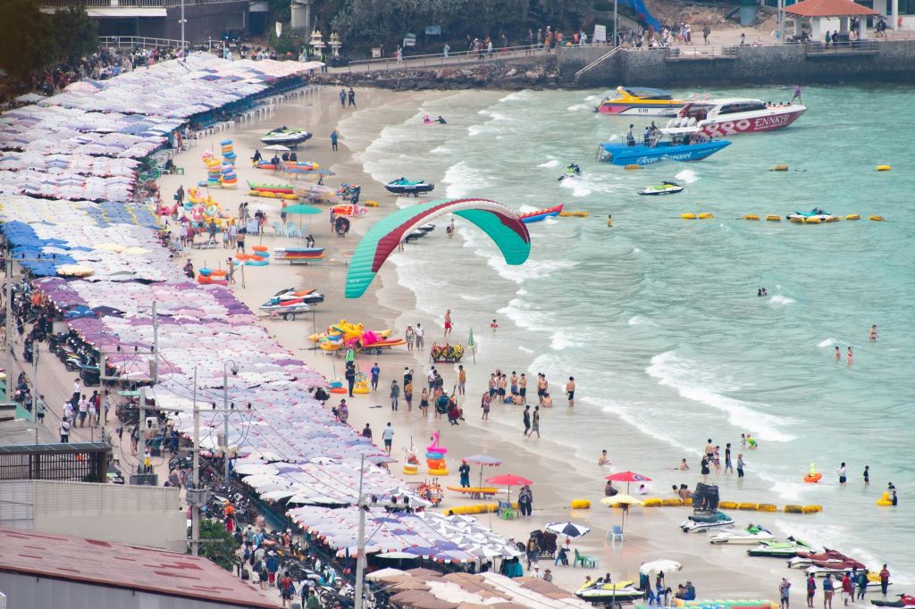 수영, 스노클링 등 해변 스포츠를 즐겨보세요