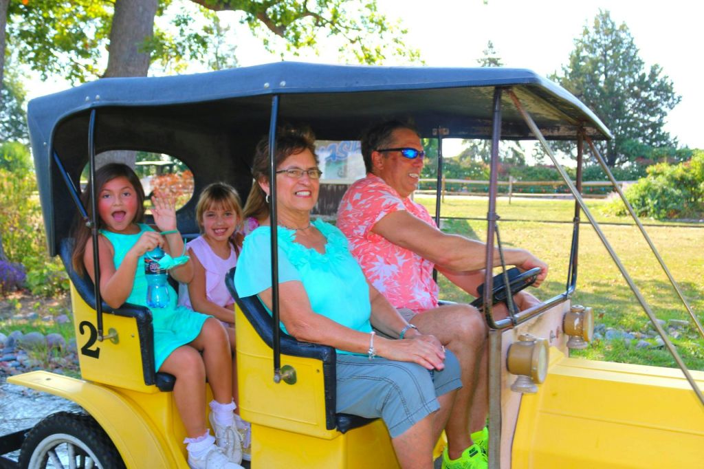 66번 국도 크루저를 타고 즐기는 가족 여행