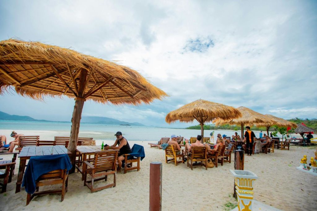 탄 & 피그 제도: 가이드와 함께하는 코사무이 스피드보트 투어 + 핑크 돌고래 관찰