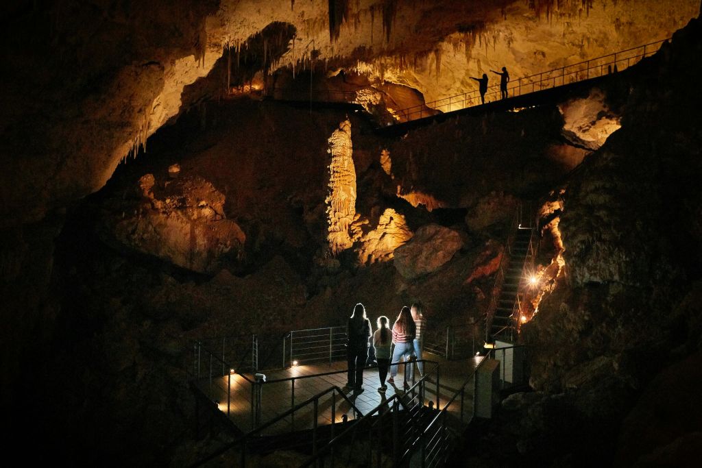 보석 동굴 탐험