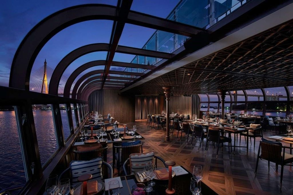 샤프란 차오프라야강에서 즐기는 디너 크루즈