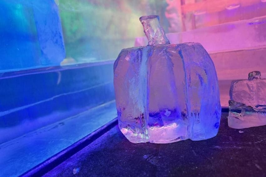 호박 얼음 조각입니다.