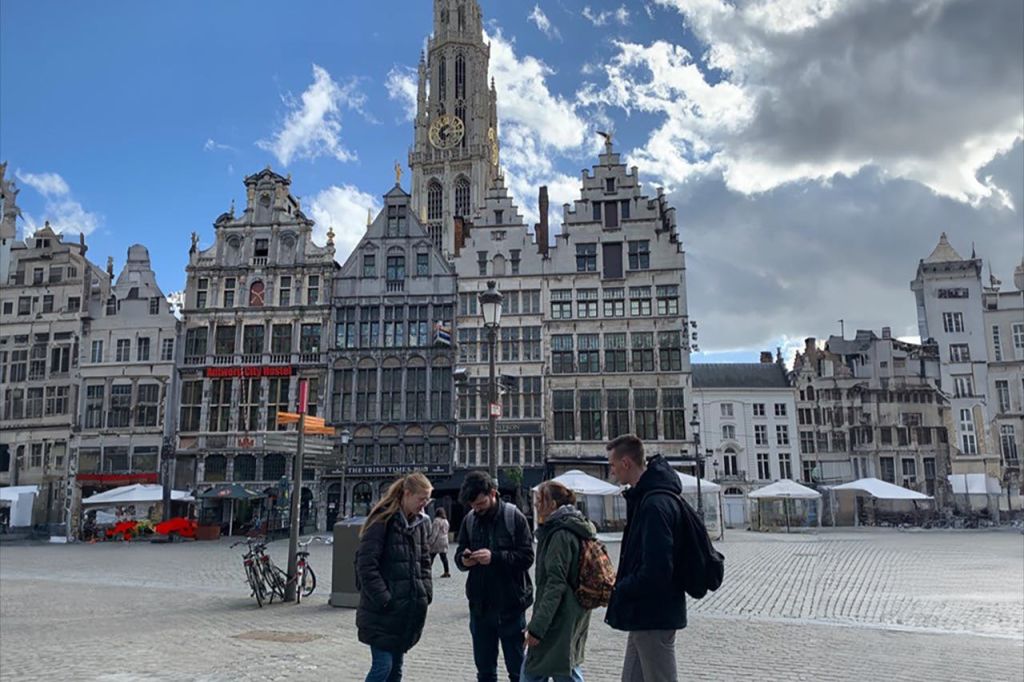 셜록 홈즈 도시 게임하기