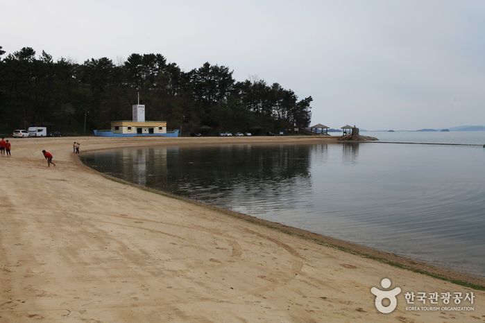 돌머리 해수욕장