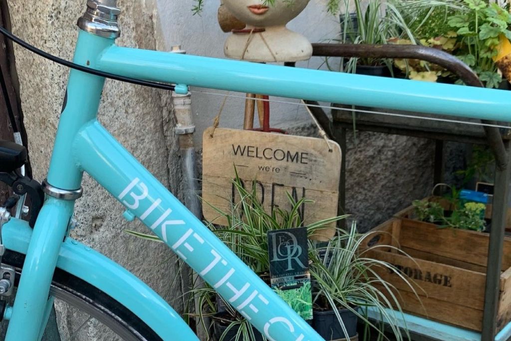 님, 안녕하세요!