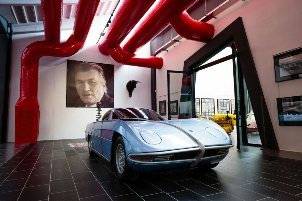 람보르기니의 오래된 자동차