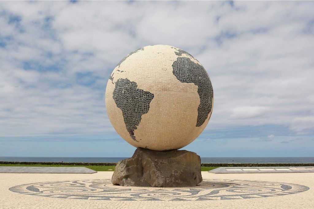 히베이라그란데의 아조레아 이민자 추모비