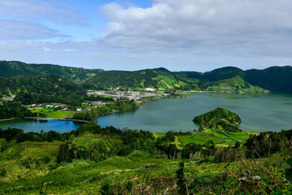 세테시다데스 호수