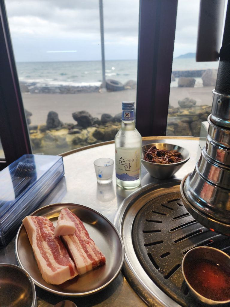 바다를 본 돼지 한경 점