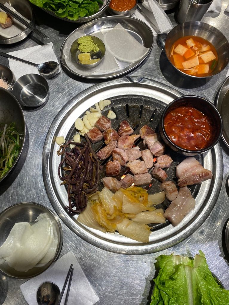 바다를 본 돼지 한경 점