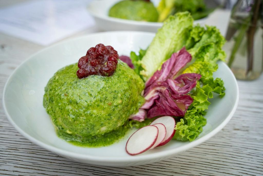 아름답고 맛있는 음식. 클래식부터 현대적인 감각까지