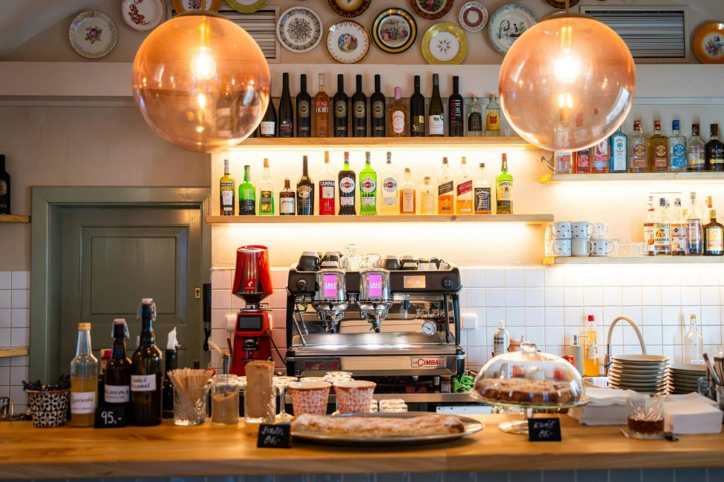 현지인이 사랑하는 바