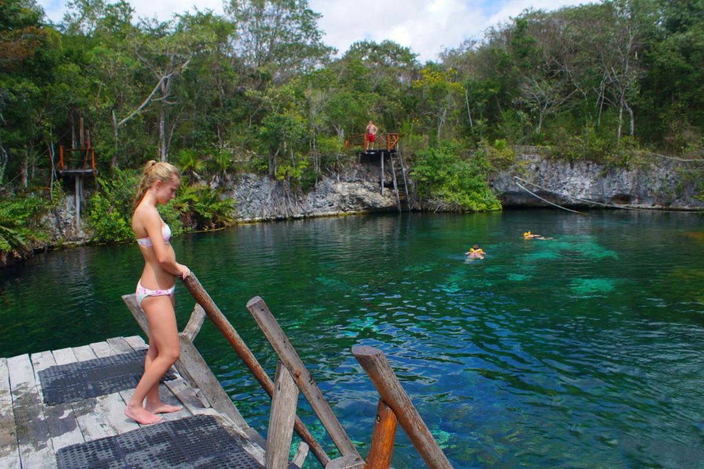 싱크홀 세노테 열기