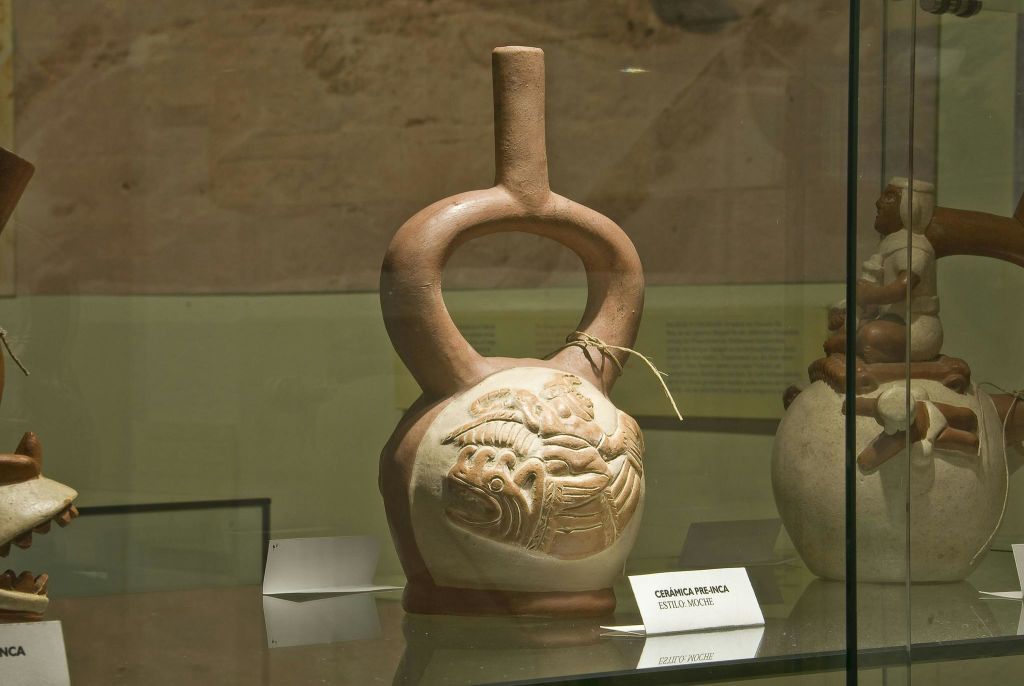 귀마르 피라미드 박물관