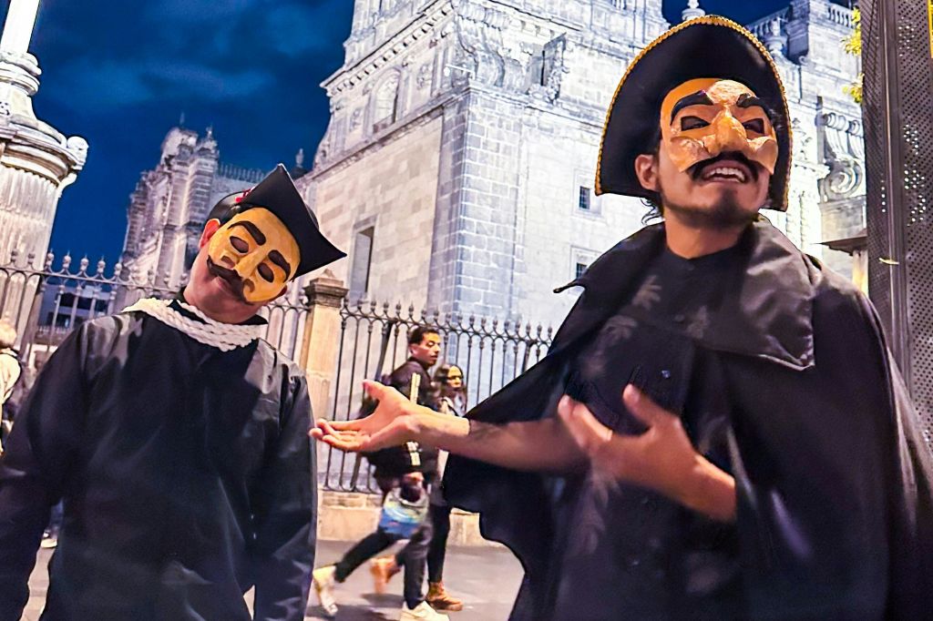 죽음의 날, 전설과 유령