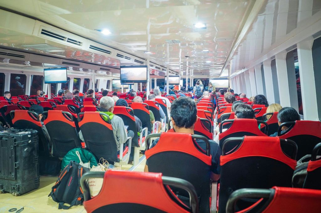 여행 내내 편안한 분위기를 선사하는 넓은 통나무집을 경험해보세요.