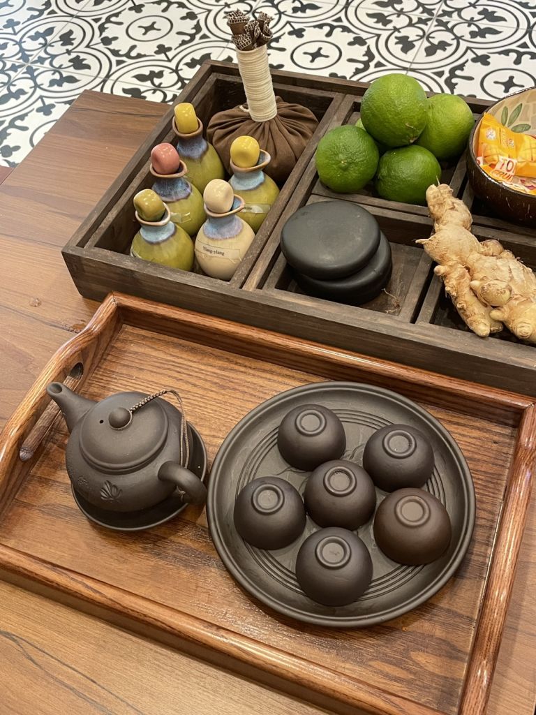 화이트 스파 앤 네일