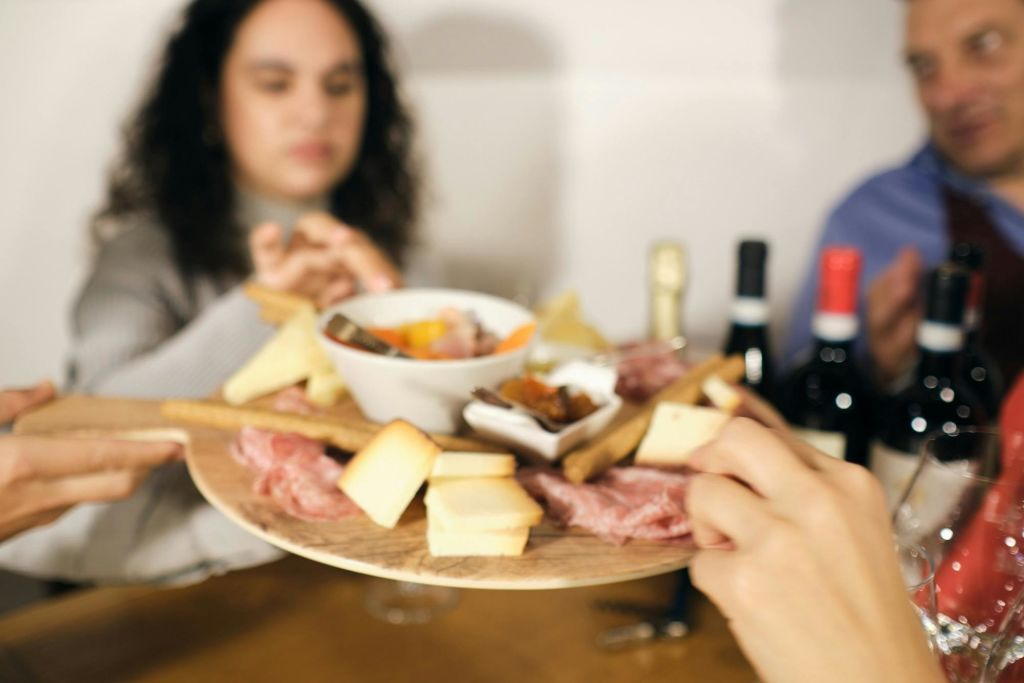 환상적인 치즈와 햄 플레이트