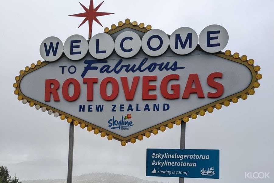 로토루아의 스카이라인 곤돌라와 루지는 커플과 가족에게 기억에 남을 경험을 선사합니다.