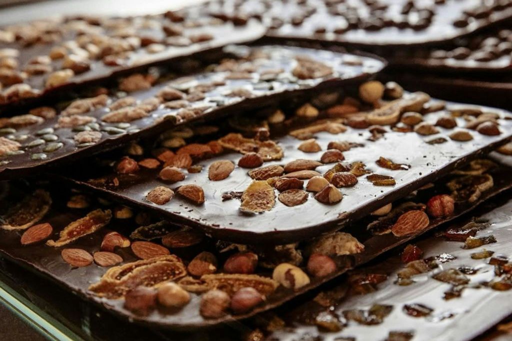 헤이즐넛을 곁들인 잔두자 초콜릿