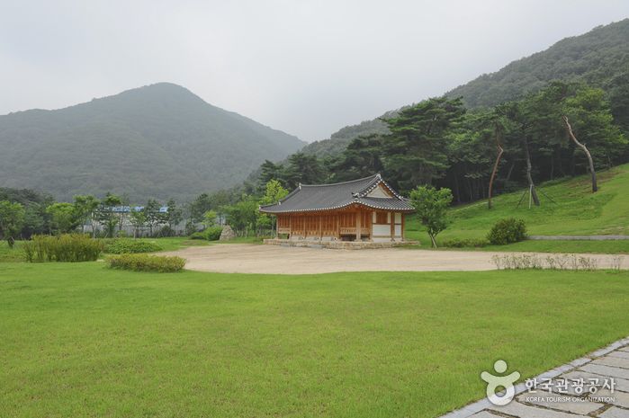 권율 장군 묘