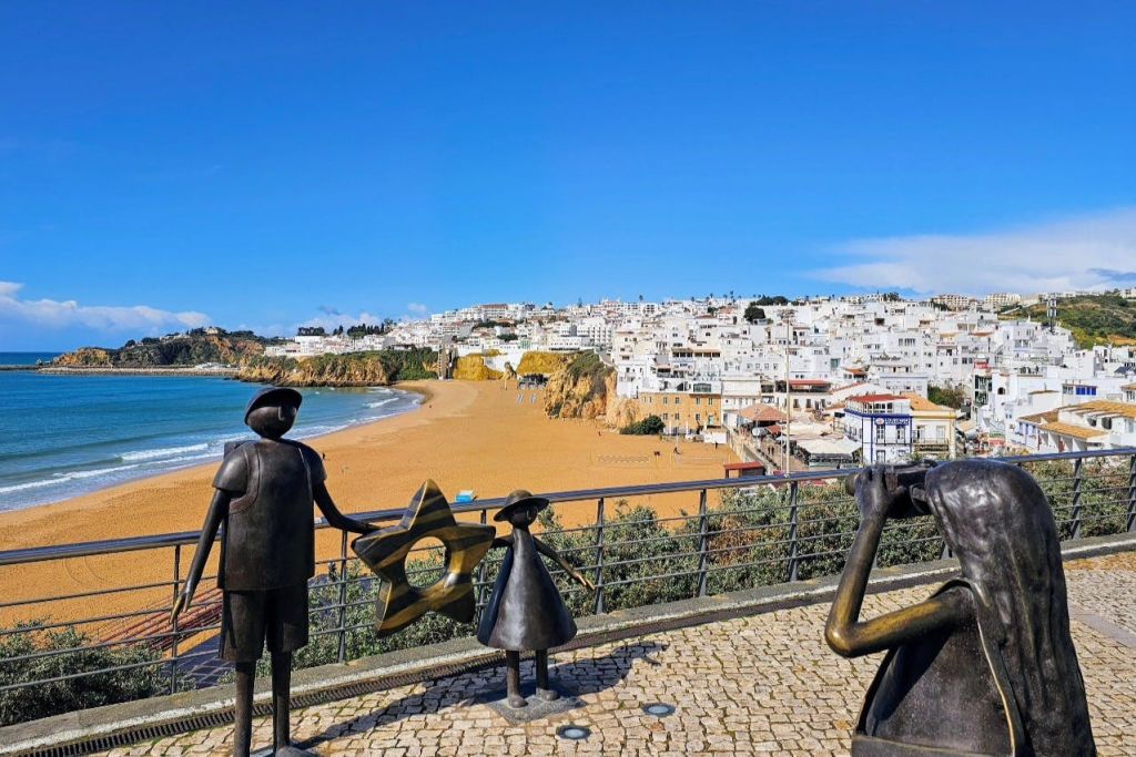 페스카도레스 비치