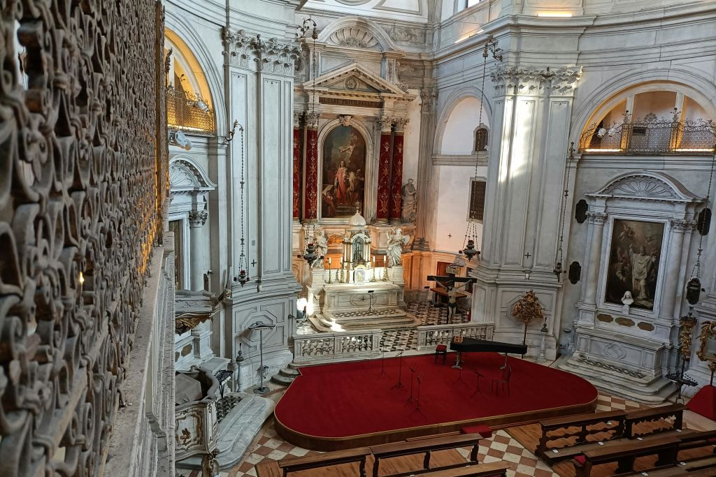 알타레에팔코델콘체르토