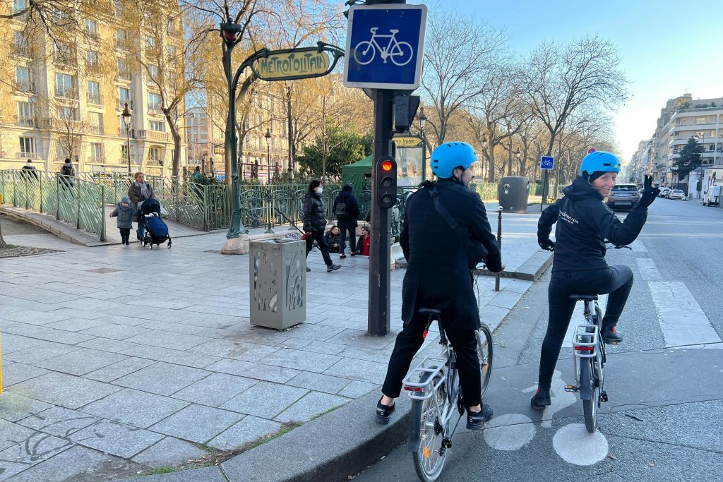 Example Bike Lane and Signs