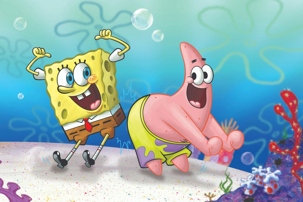 두 애니메이션 캐릭터, 노란색 스펀지와 분홍색 불가사리가 주변의 거품과 수중에서 유쾌하게 상호 작용합니다.