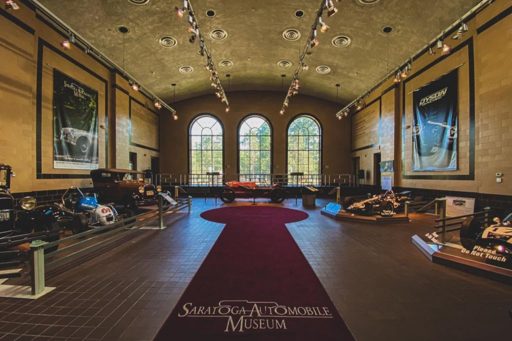 새러토가 자동차 박물관