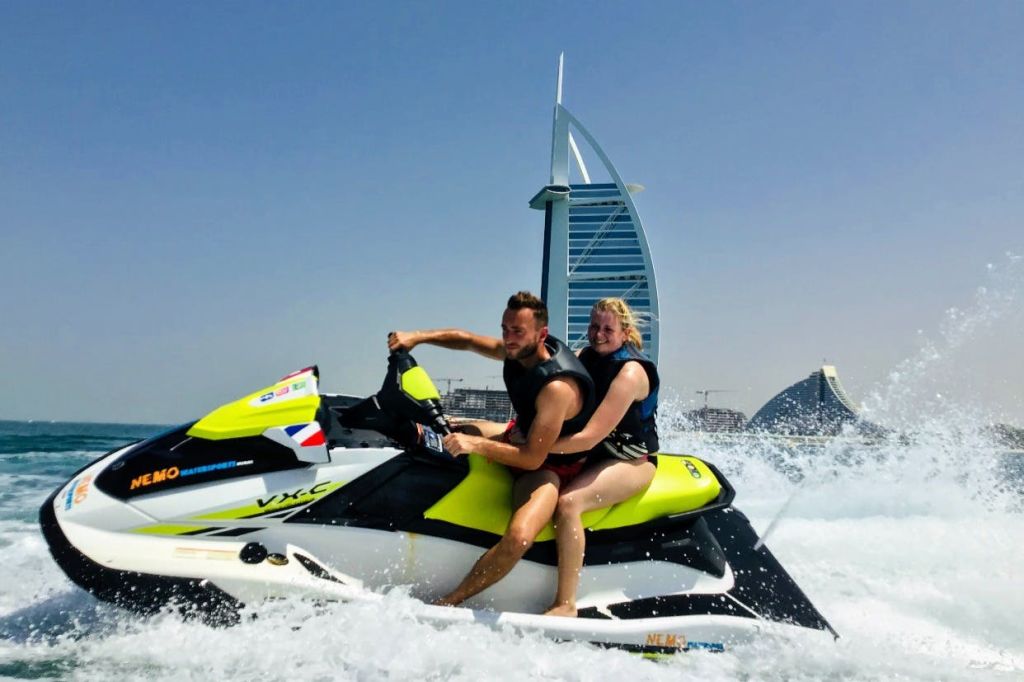 모험을 즐기는 부르즈 알 아랍