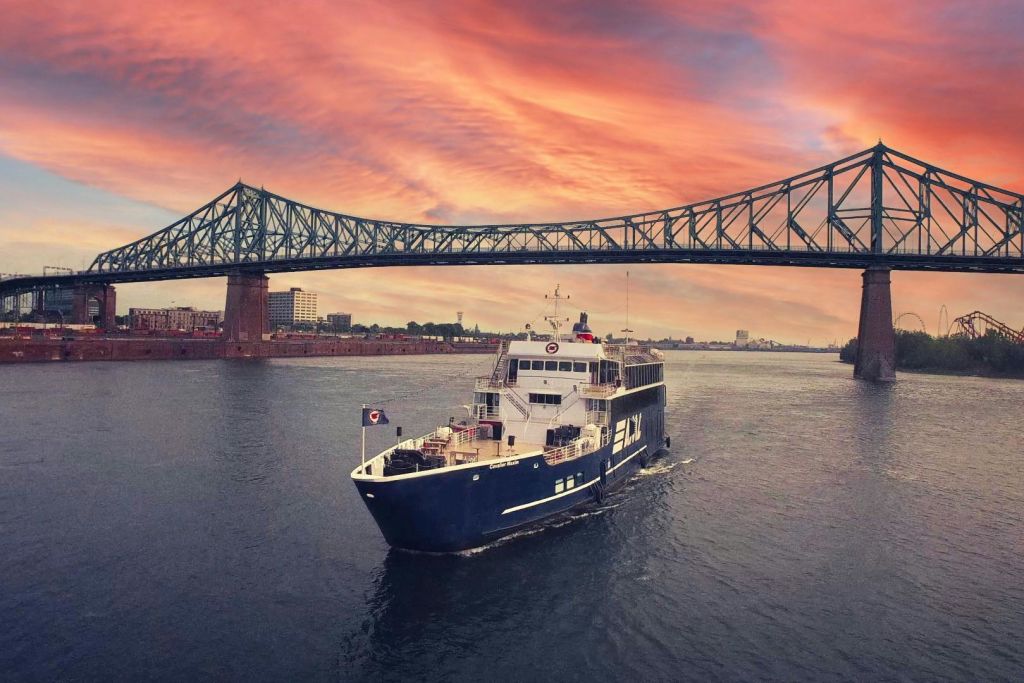 몬트리올 디너 보트 투어 (3코스)