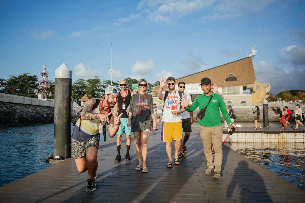 열대 태양을 사랑하는 모든 영혼을 부르며 – 누사 페니다가 기다리고 있습니다!