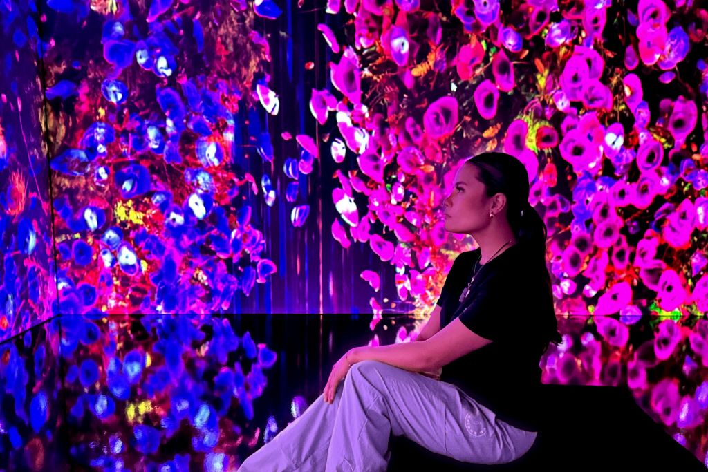 성찰-몰입형 전시회