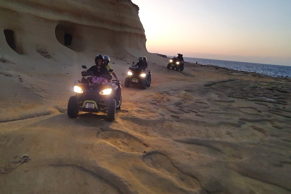 이피산 석양 쿼드