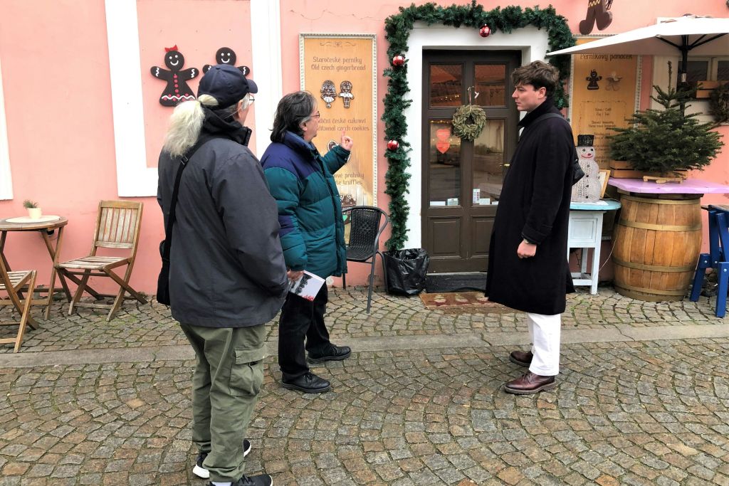 몇 가지 세부 사항을 설명하는 가이드