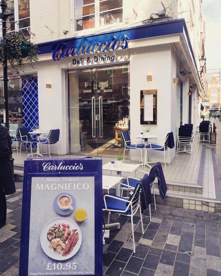 칼루치오 세인트 판크라스 역 점