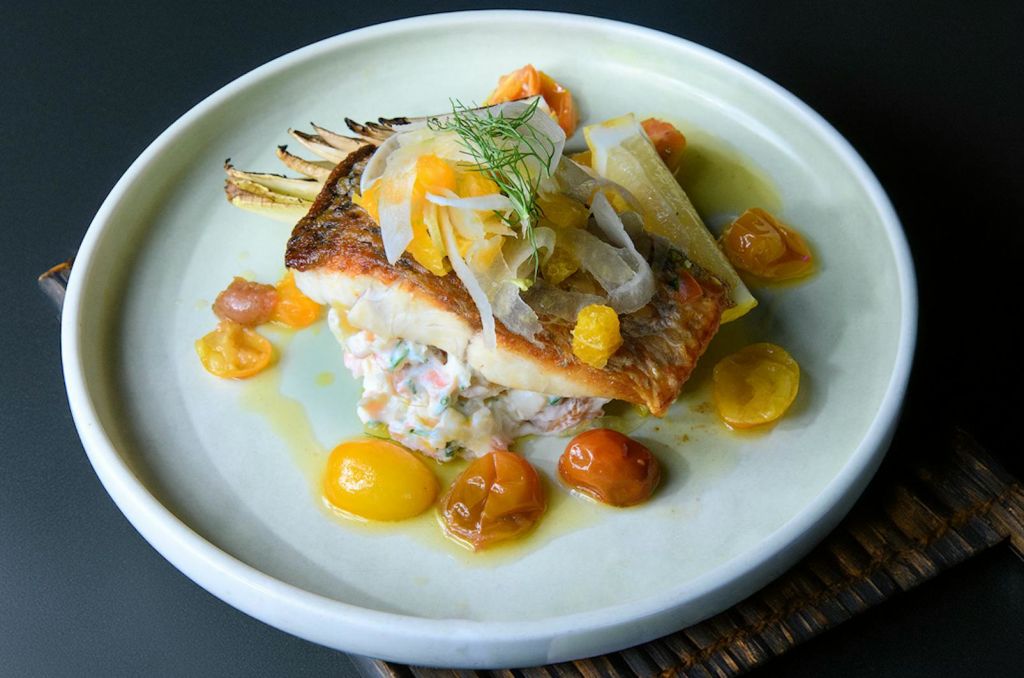 시드니: 생생한 시드니 클리어뷰에서 즐기는 유리 보트 디너 보트 투어