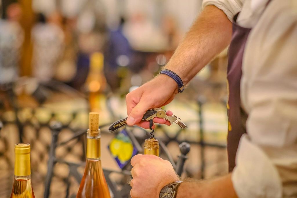 저장고에서 즐기는 테이스팅