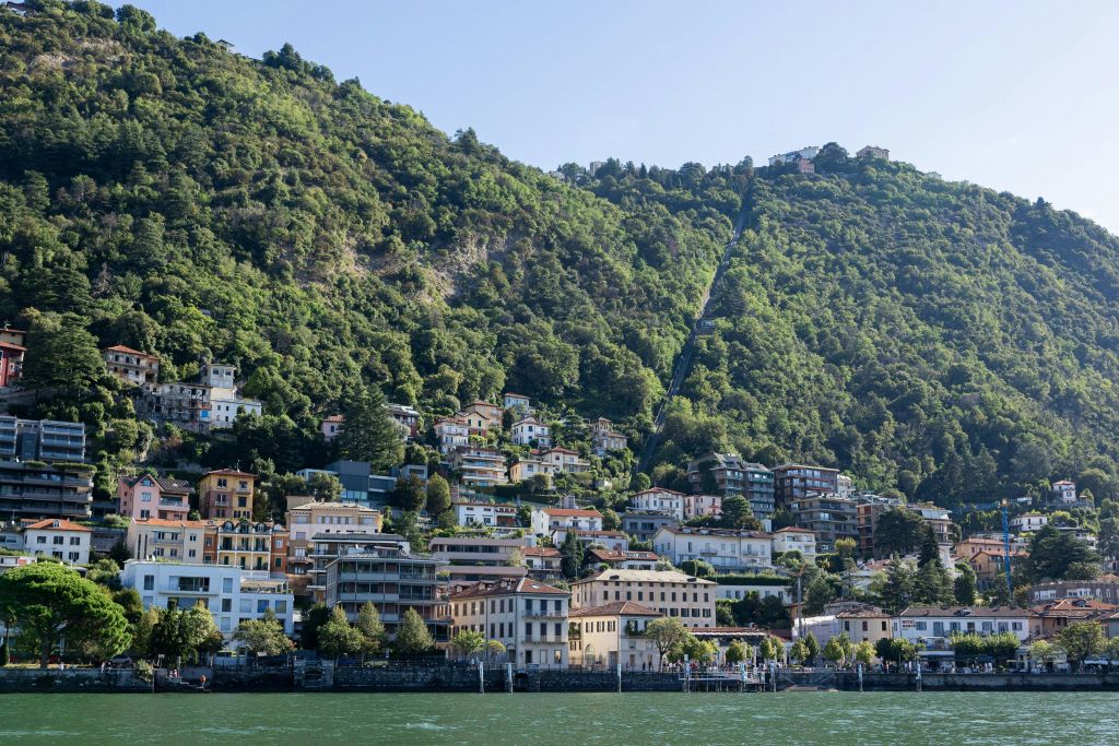 코모 푸니쿨라 전망