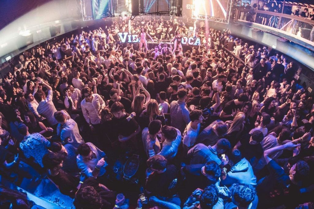 볼로냐에서 즐기는 파티