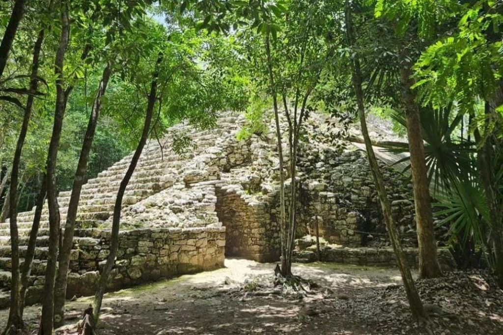 코바 고고학 유적지