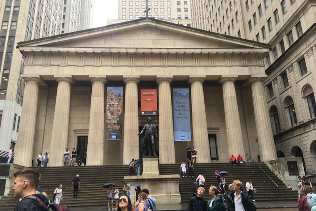 워싱턴 장군이 연설한 연방회관 (Federal Hall) 을