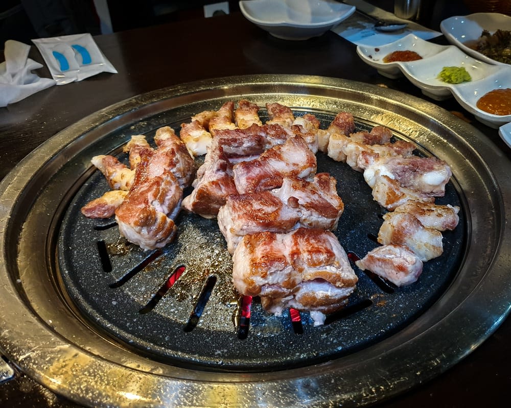 초 필살 돼지구이 광안 직영점