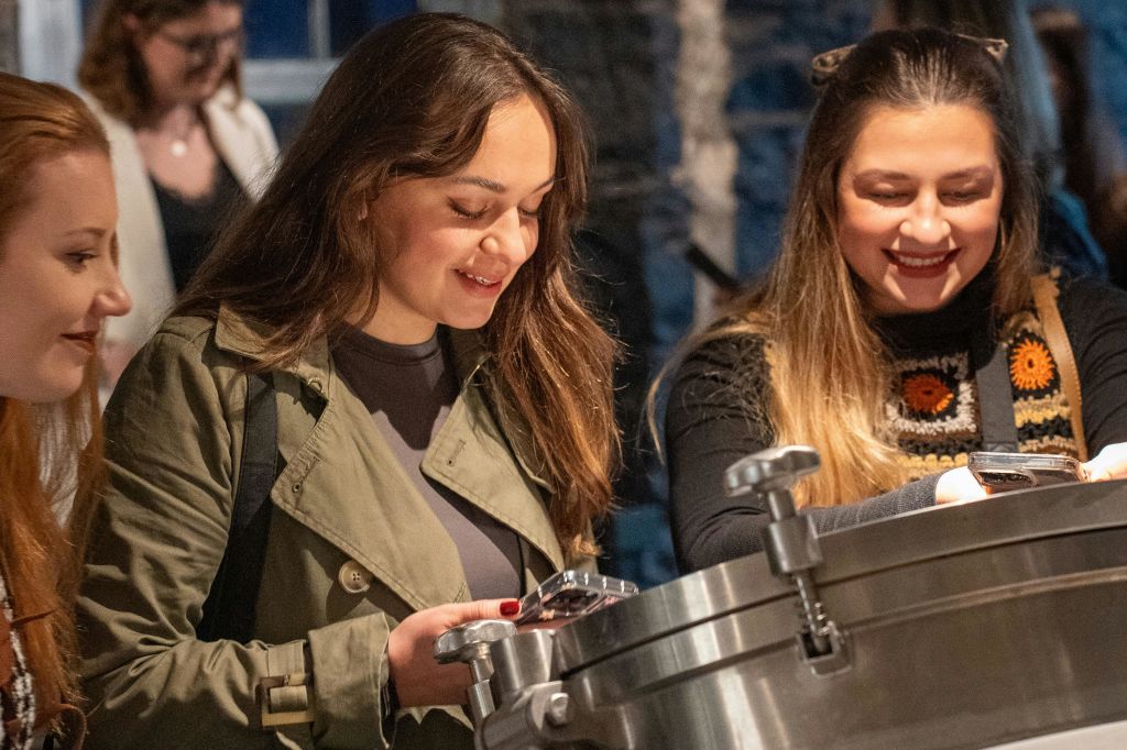 증류소의 게스트