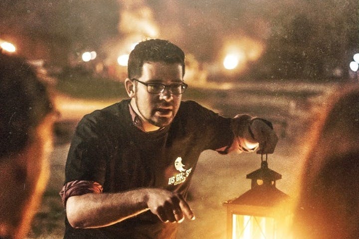 저희 가이드는 워싱턴 DC의 유령 같은 과거에 대해 더 알고 싶게 만드는 이야기를 들려줄 것입니다.