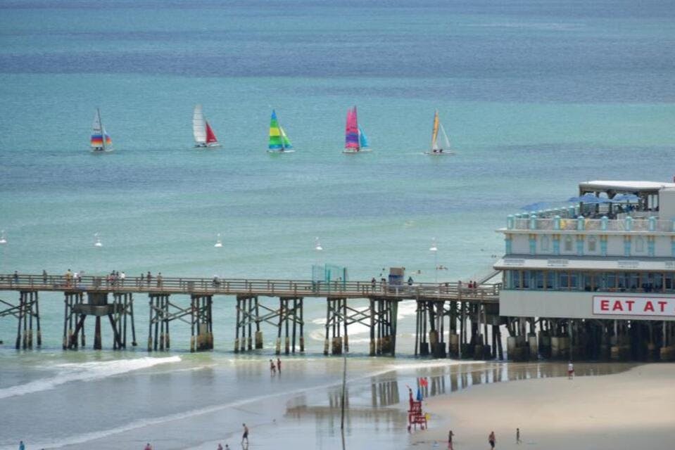 데이토나 비치 당일 여행 (올랜도 출발, 호텔 픽업 포함)